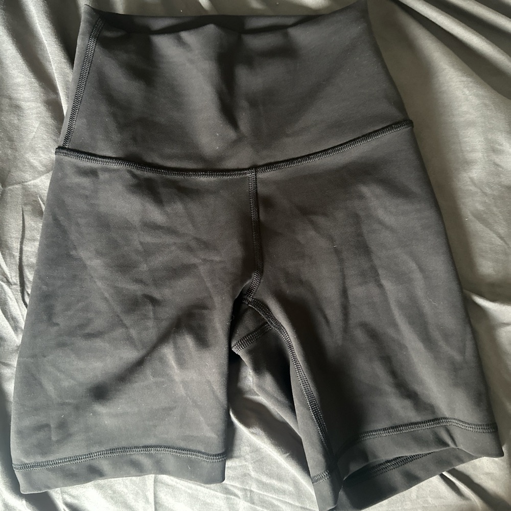 Lululemon Wunder Train 6 Inch Biker Shorts